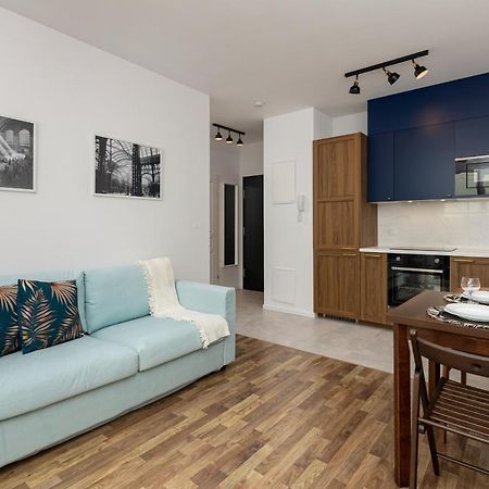 Stacja Wola Apartments With Parking By Noclegi Renters Varsó Kültér fotó