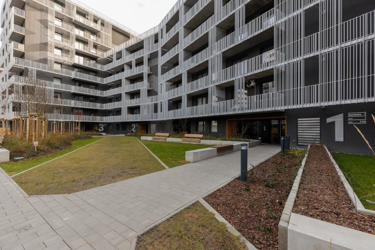 Stacja Wola Apartments With Parking By Noclegi Renters Varsó Kültér fotó
