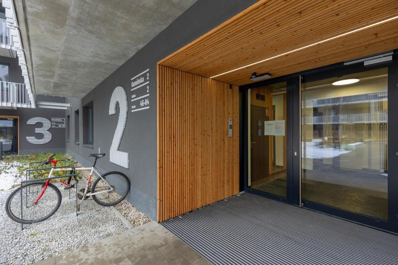 Stacja Wola Apartments With Parking By Noclegi Renters Varsó Kültér fotó