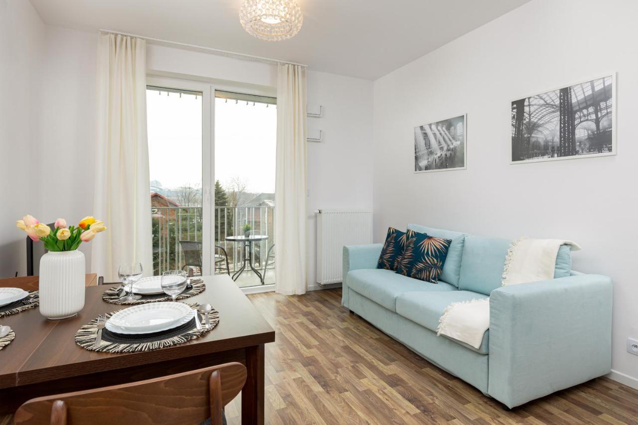 Stacja Wola Apartments With Parking By Noclegi Renters Varsó Kültér fotó