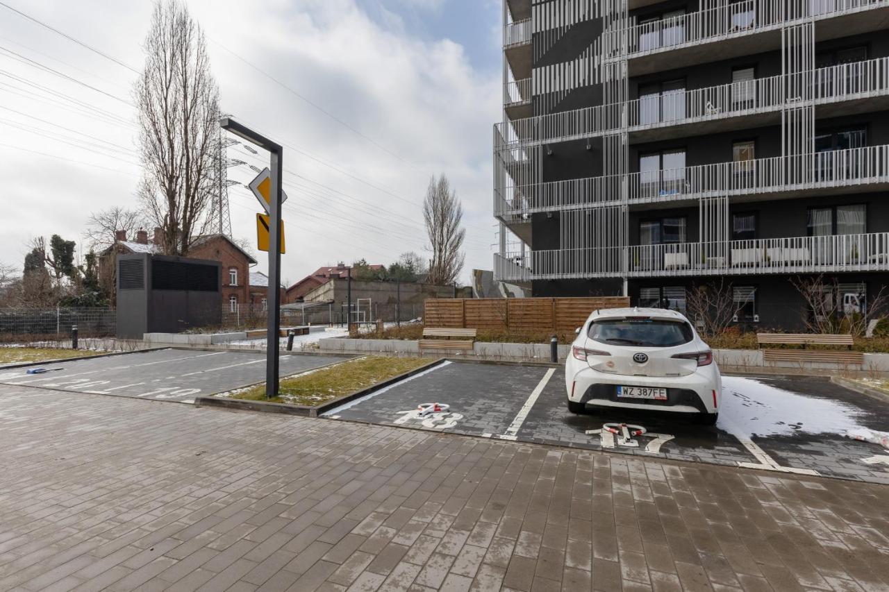 Stacja Wola Apartments With Parking By Noclegi Renters Varsó Kültér fotó
